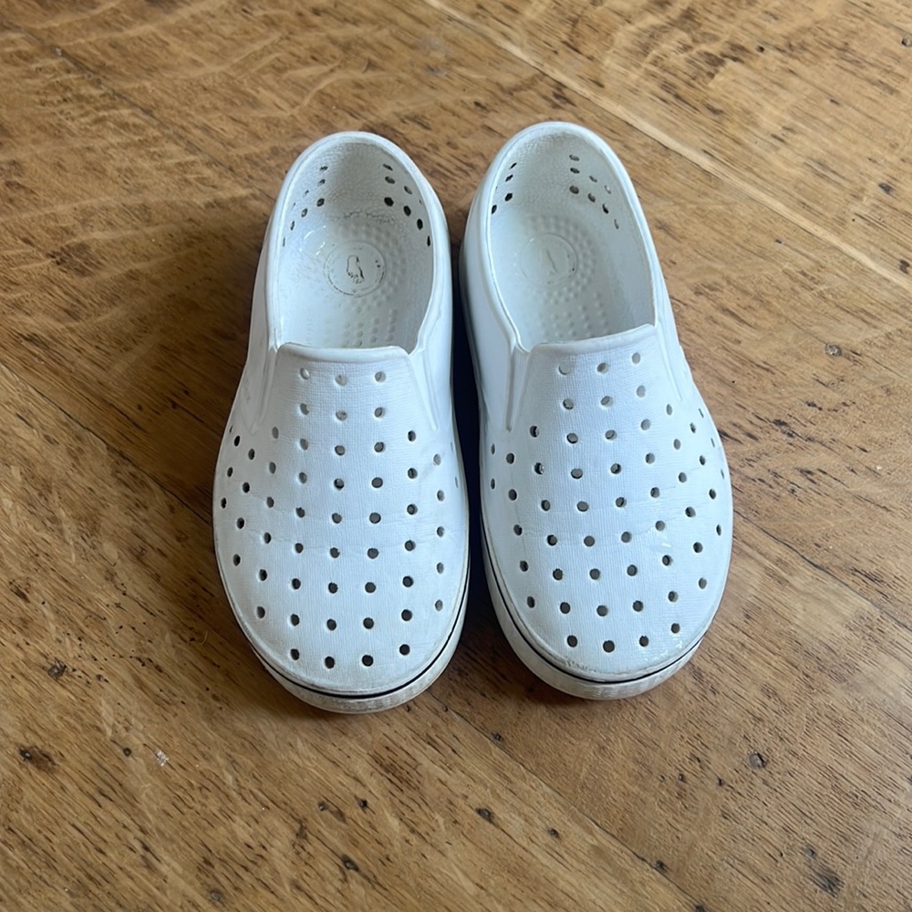 Natives size c10, white